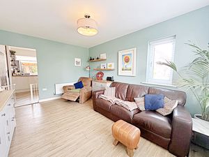 Lounge- click for photo gallery